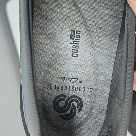 Clarks Cloudstepper Gray Shoes - Picture 8 of 8